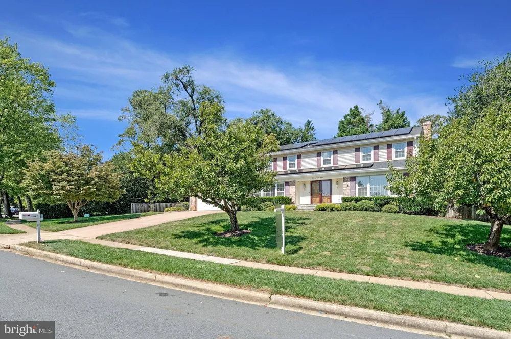 7730 FALSTAFF ROAD Mclean, VA 22102