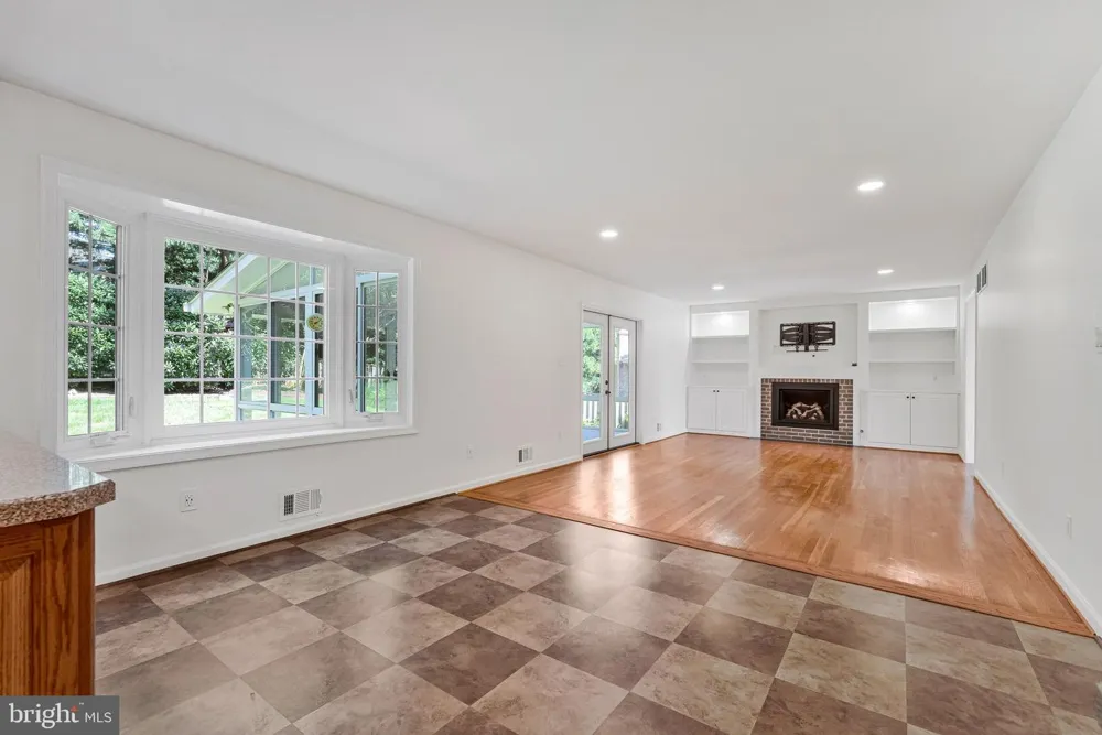 7730 FALSTAFF ROAD Mclean, VA 22102