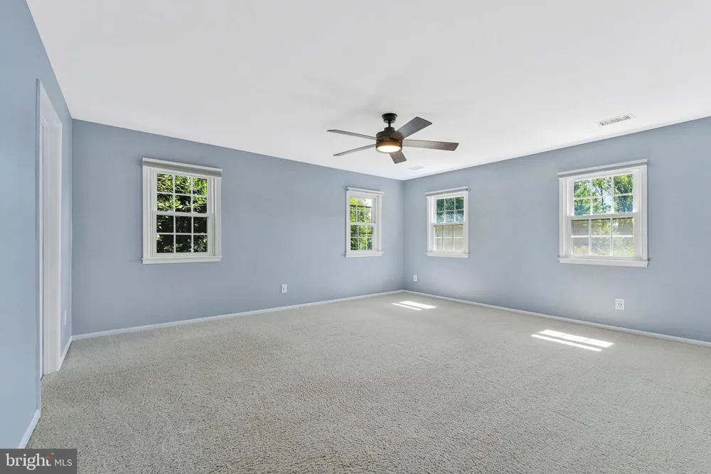 7730 FALSTAFF ROAD Mclean, VA 22102