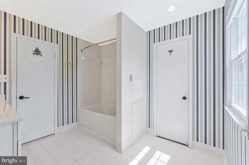 7730 FALSTAFF ROAD Mclean, VA 22102