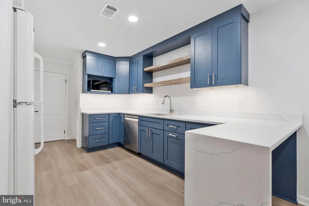 7730 FALSTAFF ROAD Mclean, VA 22102