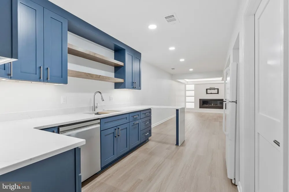 7730 FALSTAFF ROAD Mclean, VA 22102