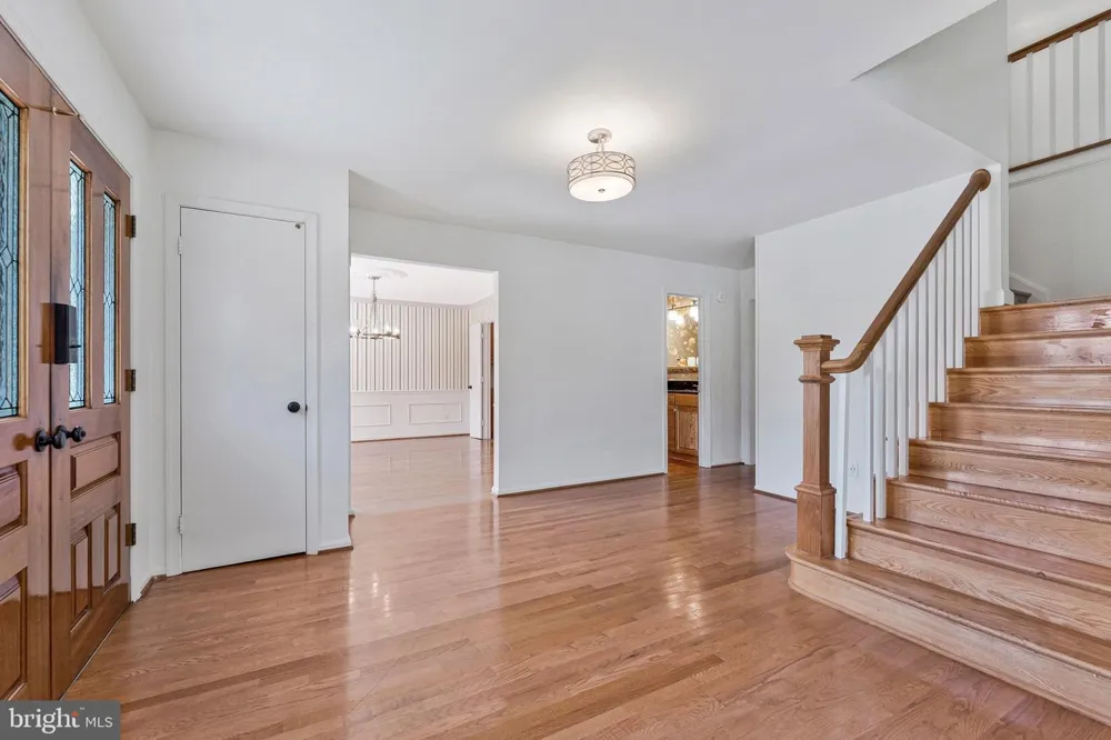 7730 FALSTAFF ROAD Mclean, VA 22102