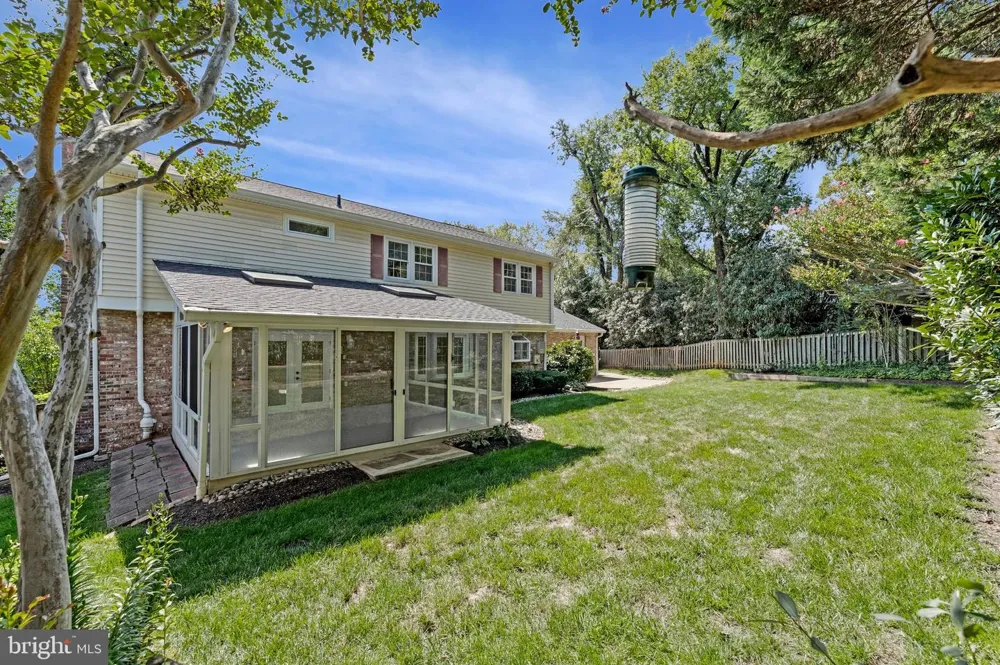 7730 FALSTAFF ROAD Mclean, VA 22102