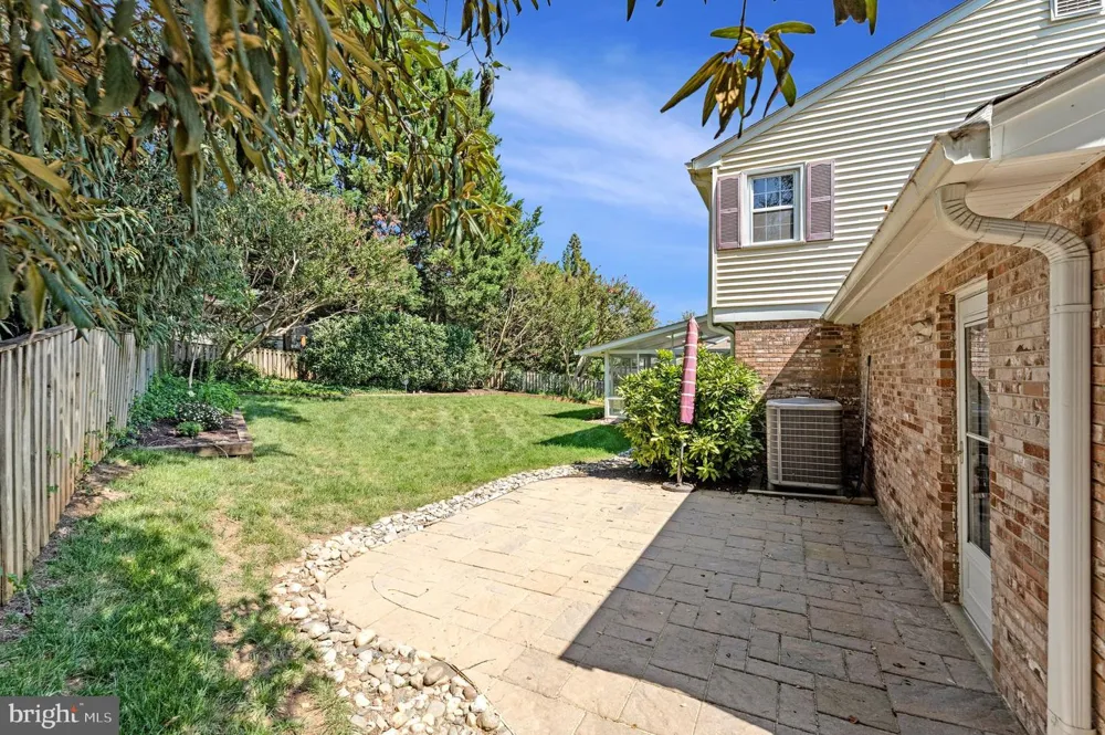 7730 FALSTAFF ROAD Mclean, VA 22102