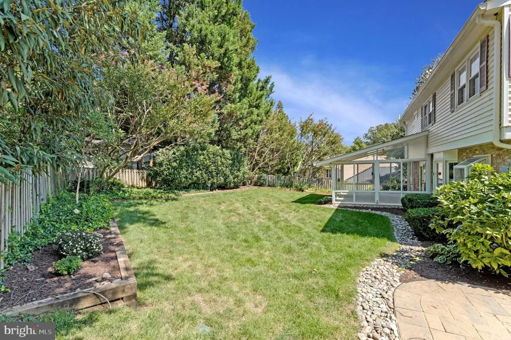 7730 FALSTAFF ROAD Mclean, VA 22102
