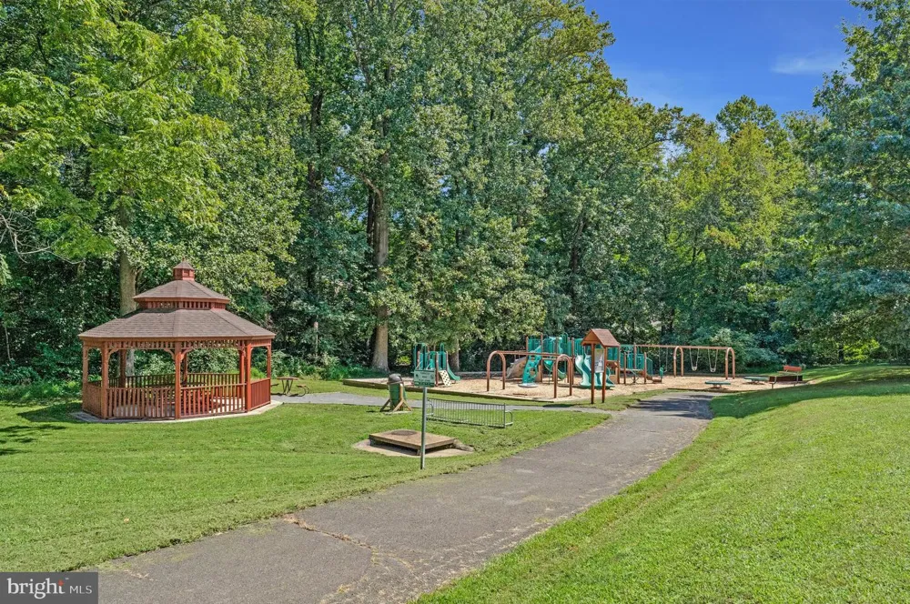 7730 FALSTAFF ROAD Mclean, VA 22102