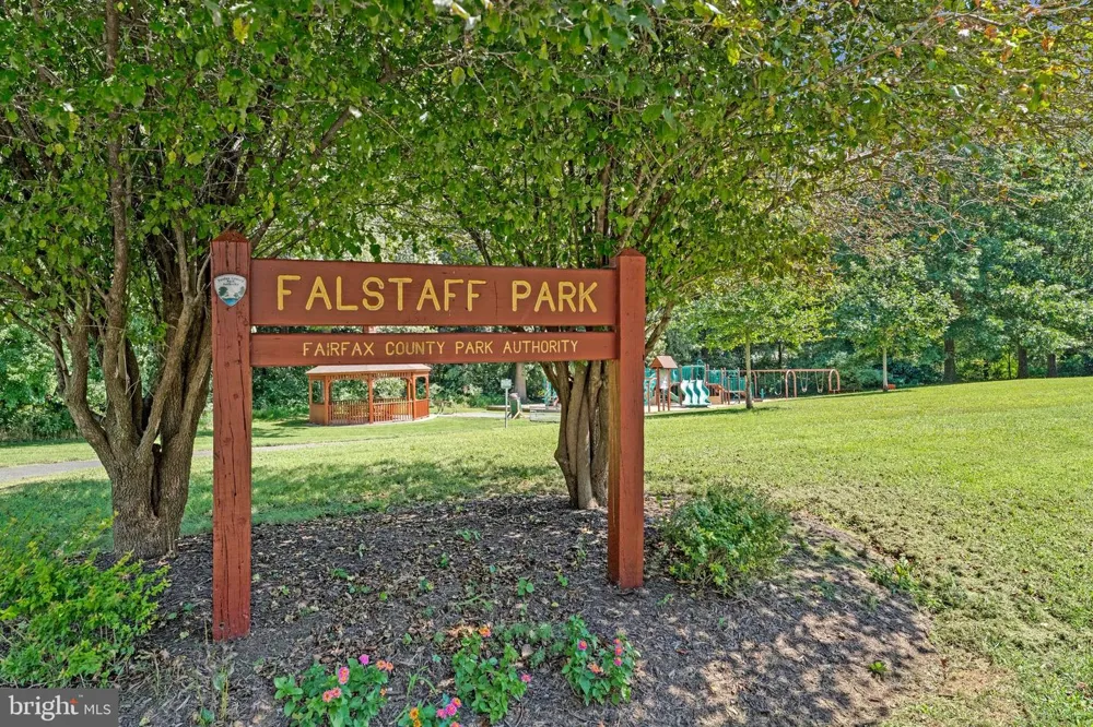 7730 FALSTAFF ROAD Mclean, VA 22102