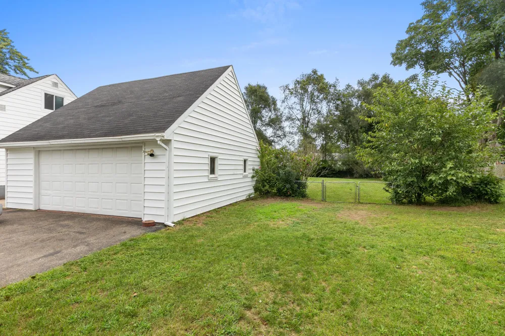 4121 Joan Drive Dorr, MI 49323