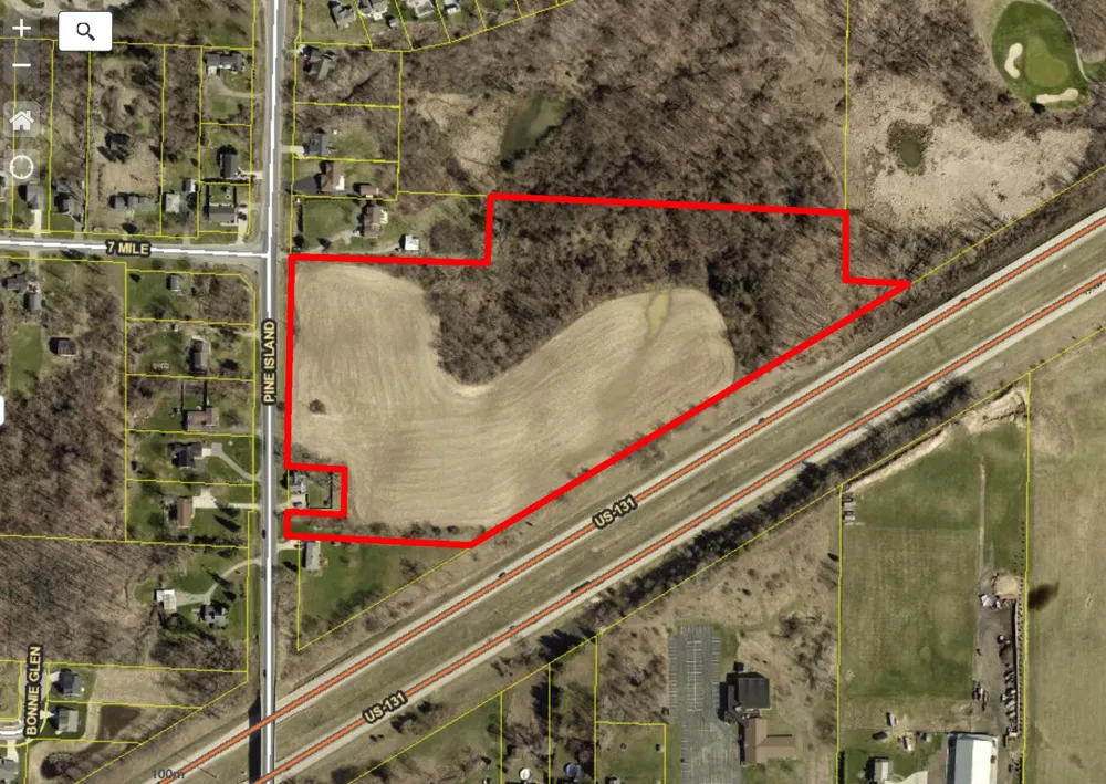 5952 Pine Island Drive NE Comstock Park, MI 49321
