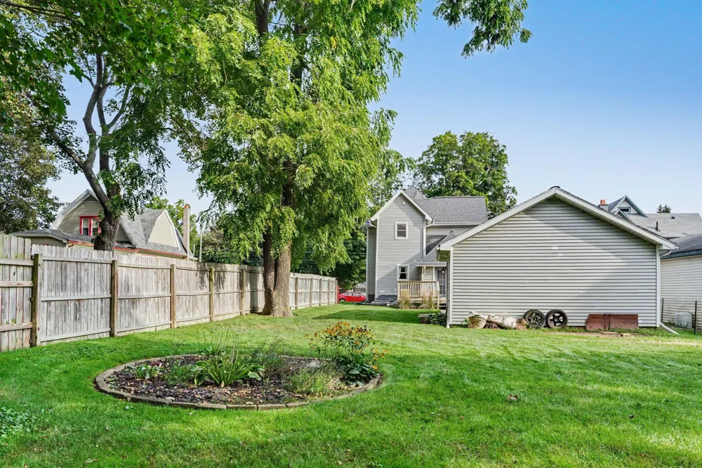 617 W Green Street Marshall, MI 49068