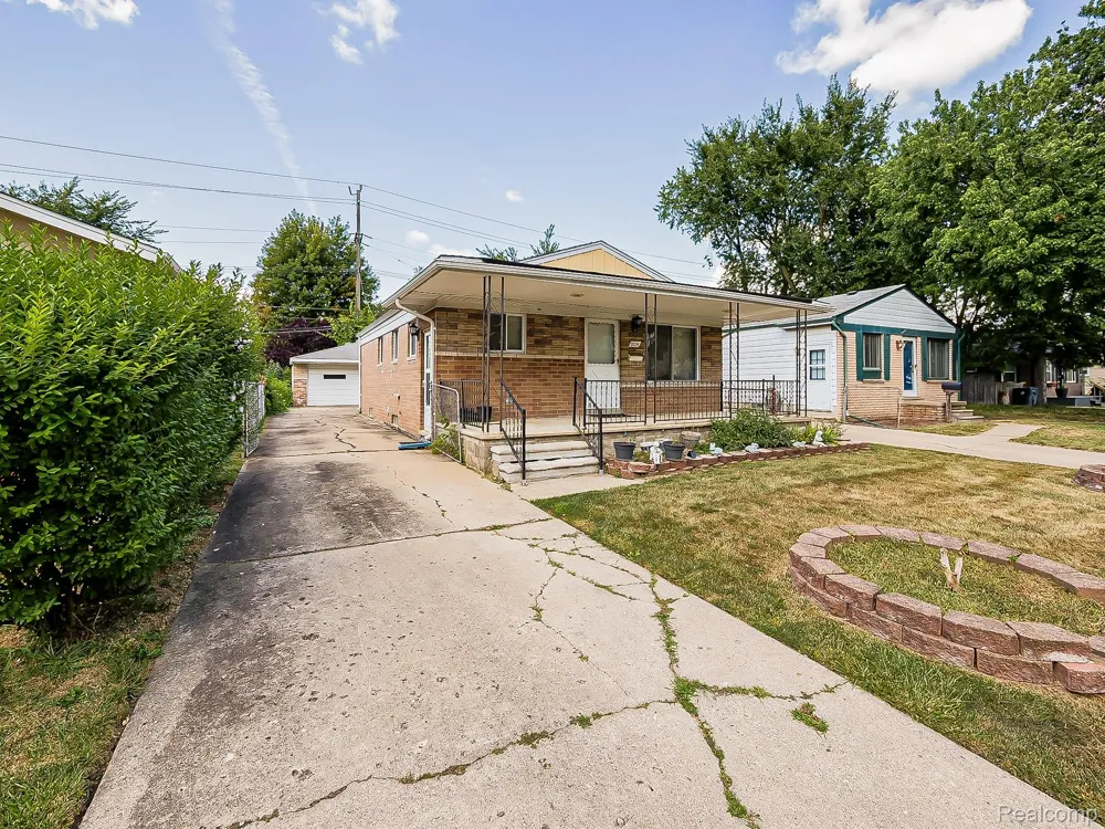 3251 Tyler Avenue Berkley City, MI 48072
