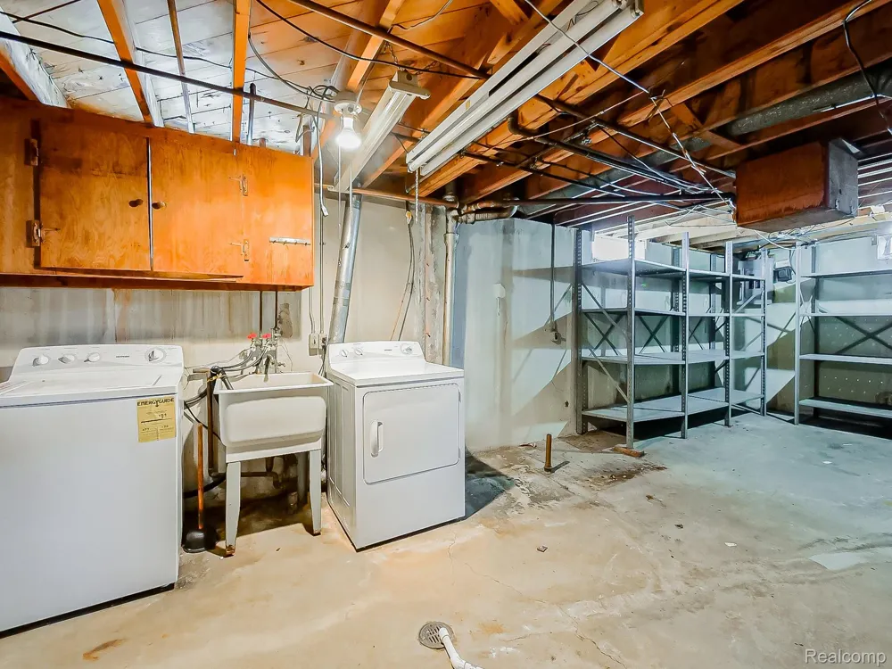 3251 Tyler Avenue Berkley City, MI 48072