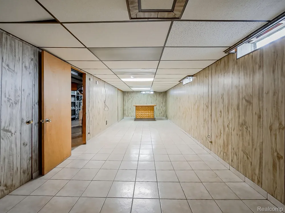 3251 Tyler Avenue Berkley City, MI 48072