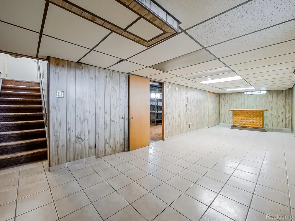 3251 Tyler Avenue Berkley City, MI 48072