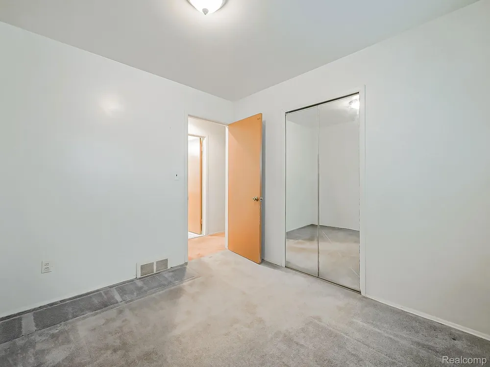 3251 Tyler Avenue Berkley City, MI 48072