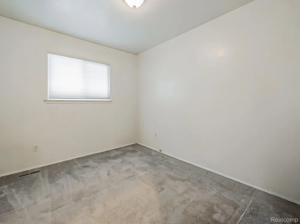 3251 Tyler Avenue Berkley City, MI 48072