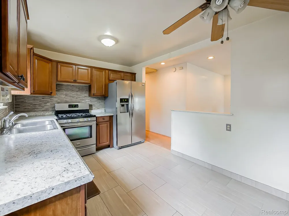3251 Tyler Avenue Berkley City, MI 48072