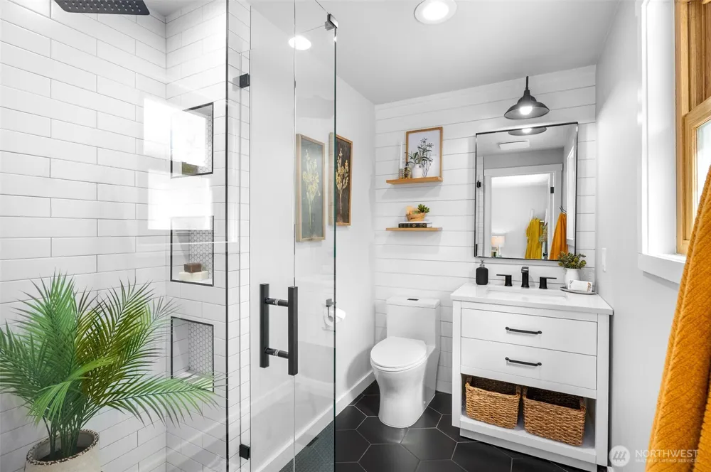 3025 NE 205th Street Lake Forest Park, WA 98155