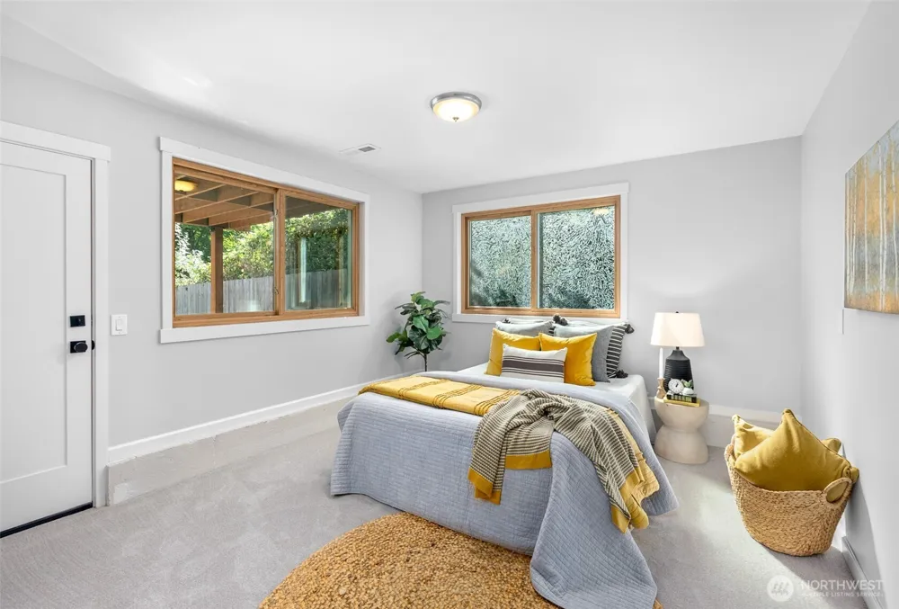 3025 NE 205th Street Lake Forest Park, WA 98155