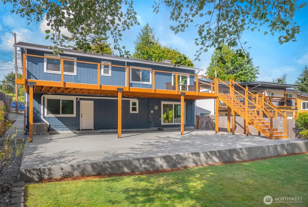 3025 NE 205th Street Lake Forest Park, WA 98155