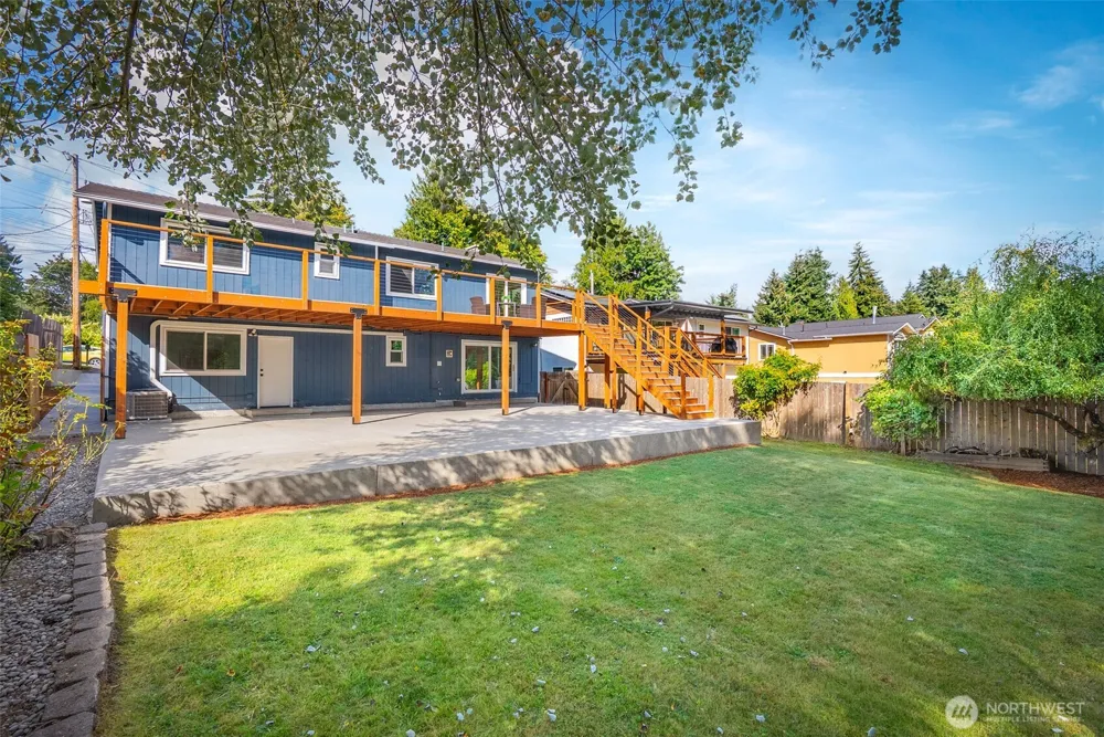 3025 NE 205th Street Lake Forest Park, WA 98155