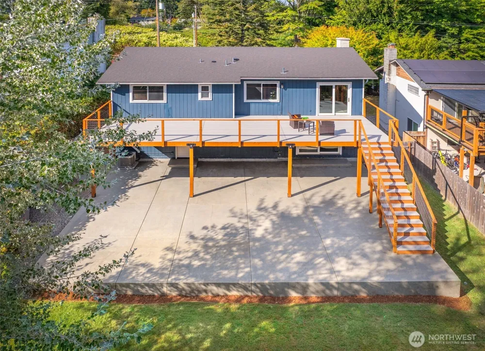 3025 NE 205th Street Lake Forest Park, WA 98155