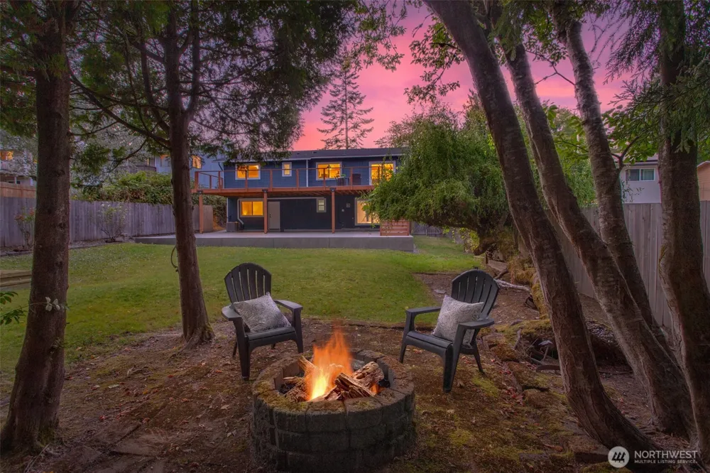 3025 NE 205th Street Lake Forest Park, WA 98155