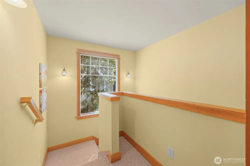 15741 Dayton Avenue ##11 Shoreline, WA 98133