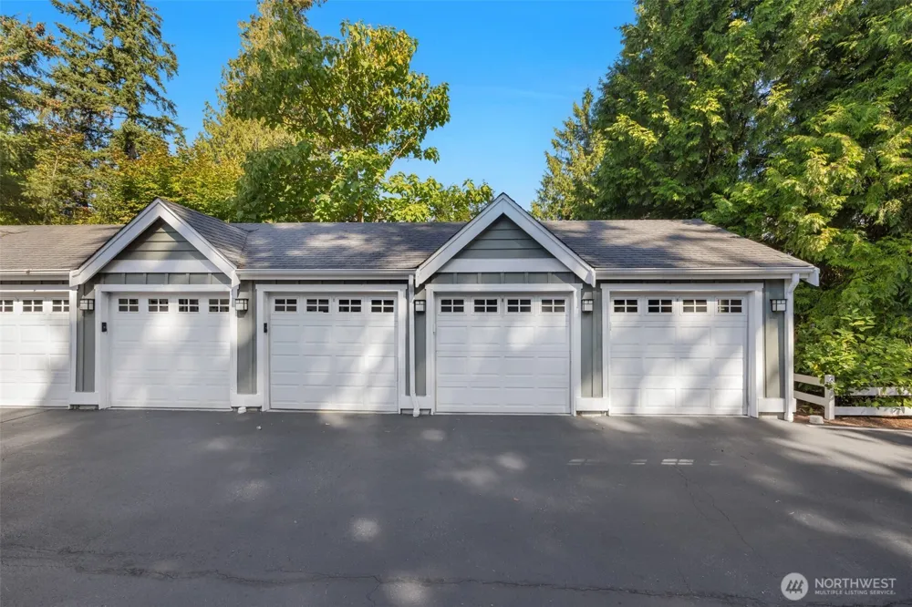 15741 Dayton Avenue ##11 Shoreline, WA 98133