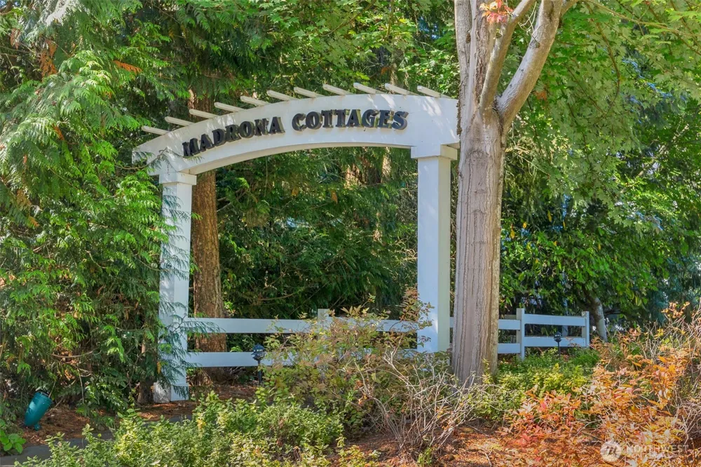 15741 Dayton Avenue ##11 Shoreline, WA 98133