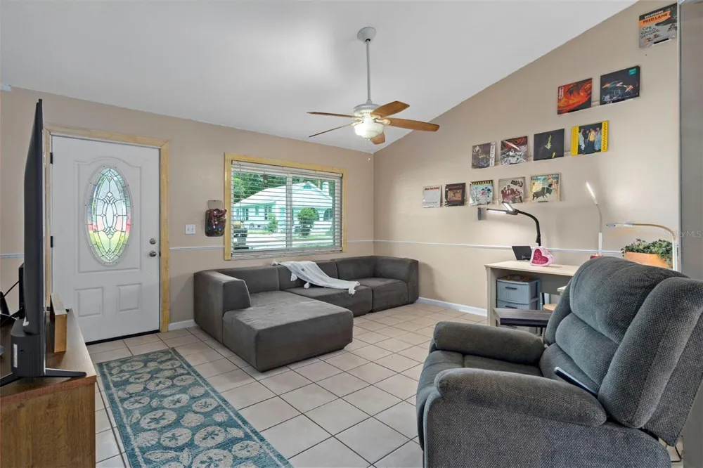 612 E SPRUCE STREET Tarpon Springs, FL 34689
