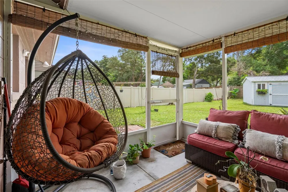 612 E SPRUCE STREET Tarpon Springs, FL 34689