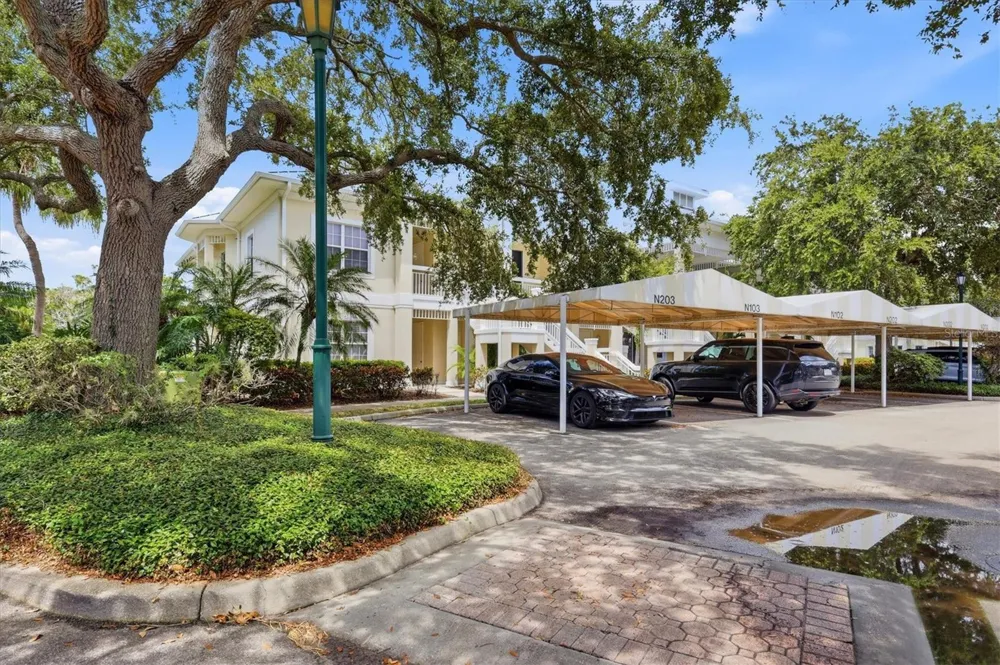 3705 54TH DRIVE W #103 Bradenton, FL 34210
