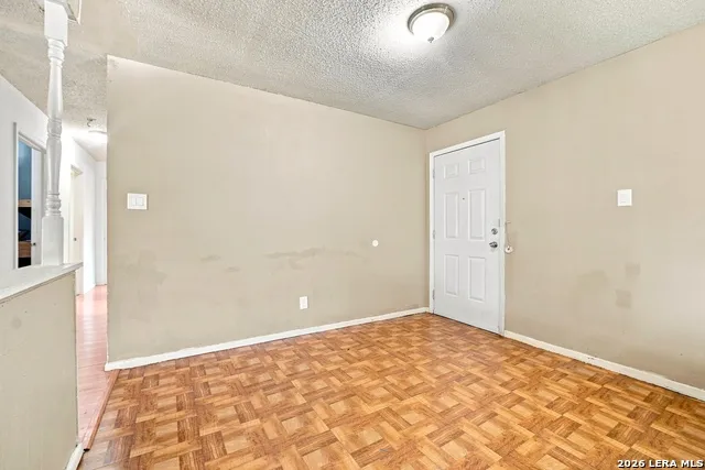 9114 OZALID ST San Antonio, TX 78224