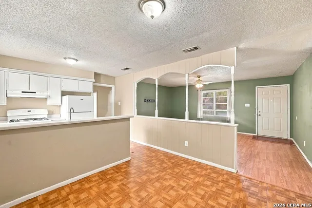 9114 OZALID ST San Antonio, TX 78224