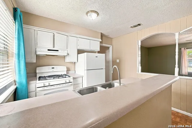 9114 OZALID ST San Antonio, TX 78224