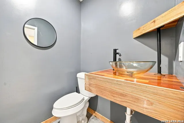 9114 OZALID ST San Antonio, TX 78224