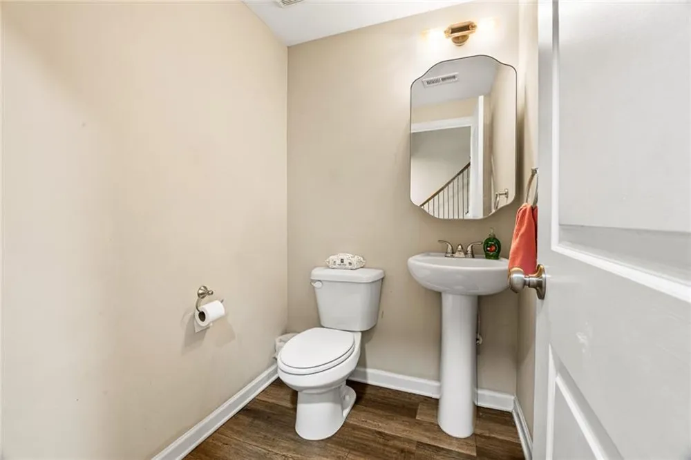 1062 Valley Rock Drive Lithonia, GA 30058