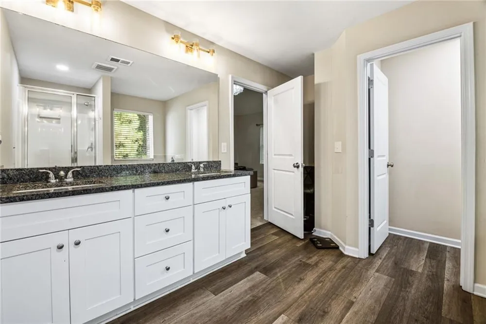 1062 Valley Rock Drive Lithonia, GA 30058