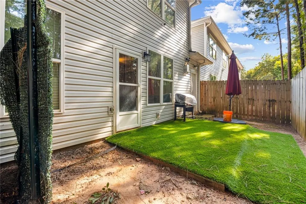 1062 Valley Rock Drive Lithonia, GA 30058