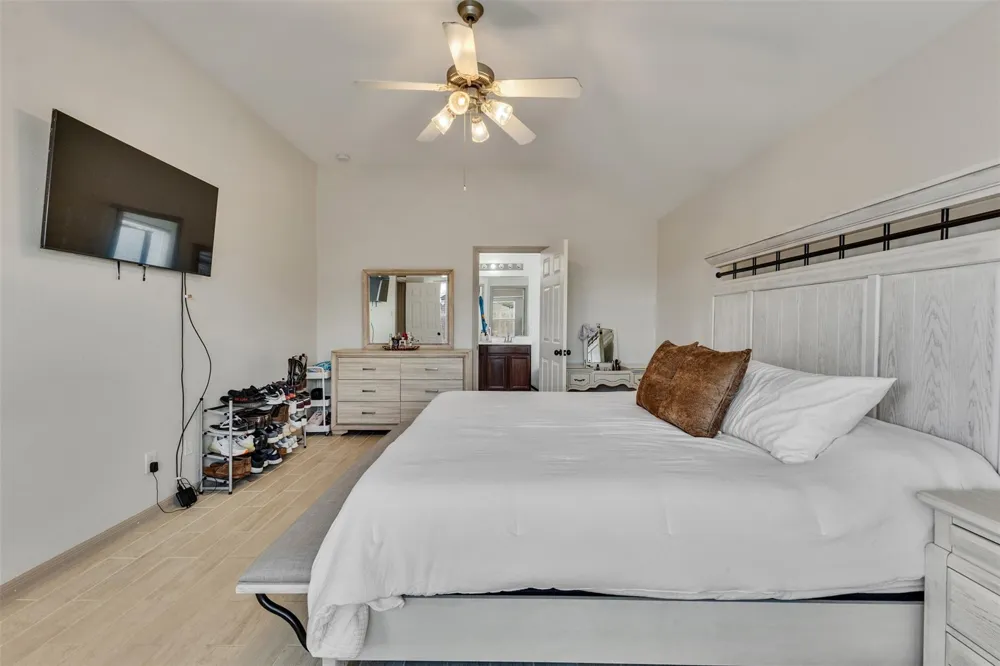 2407 Alcove Foster Court Fresno, TX 77545