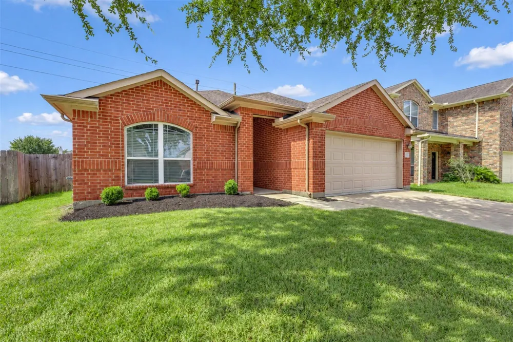 2407 Alcove Foster Court Fresno, TX 77545