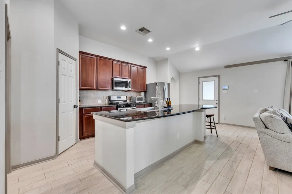 2407 Alcove Foster Court Fresno, TX 77545