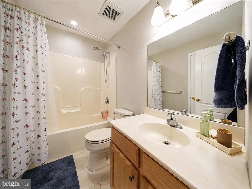 111 ACORN DRIVE Mount Royal, NJ 08061
