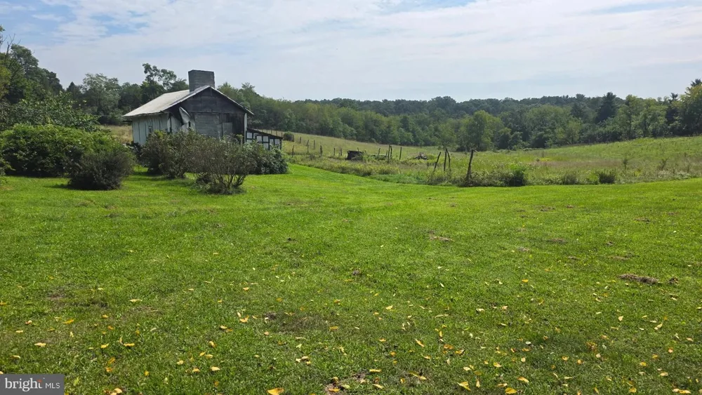 77 OLD BARN LANE Newville, PA 17241