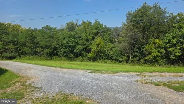 77 OLD BARN LANE Newville, PA 17241