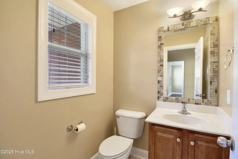 614 Stagecoach Drive Jacksonville, NC 28546