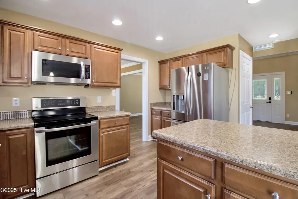614 Stagecoach Drive Jacksonville, NC 28546