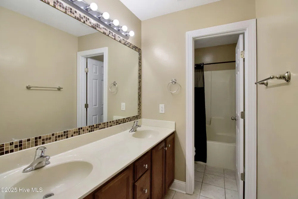 614 Stagecoach Drive Jacksonville, NC 28546
